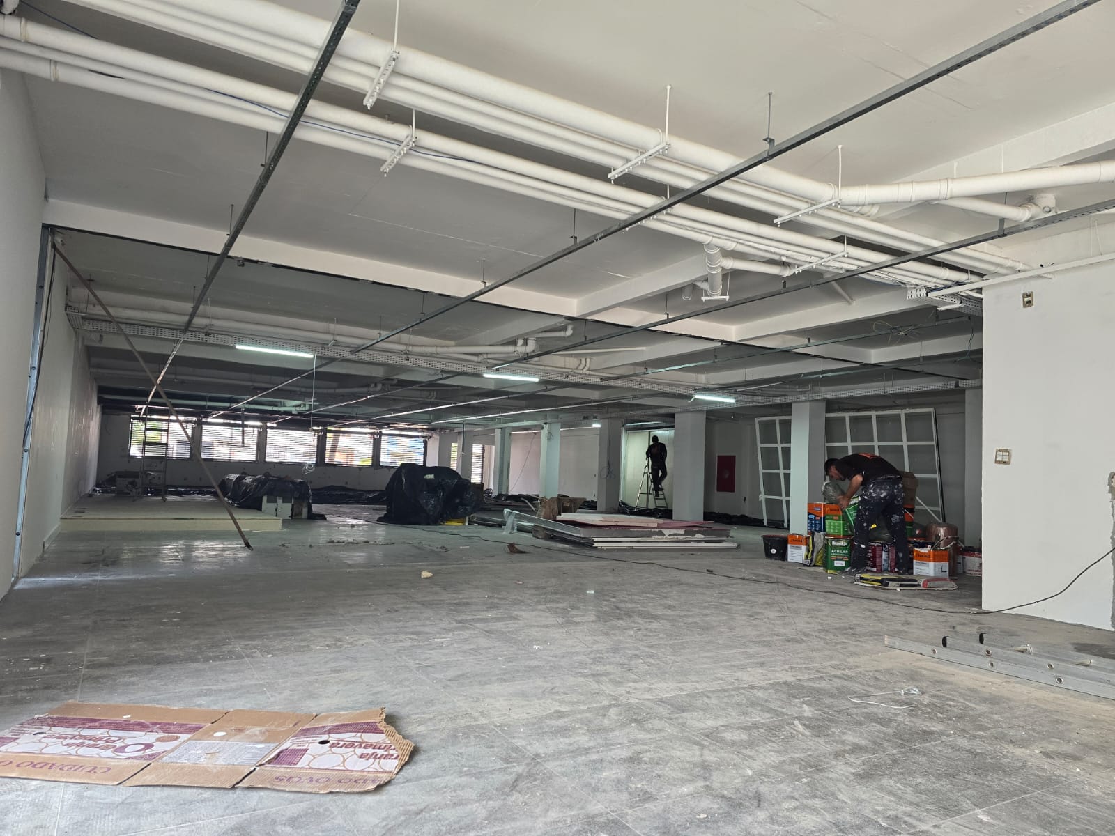 Preparação de Infraestrutura de Grandes Ambientes em Obra
